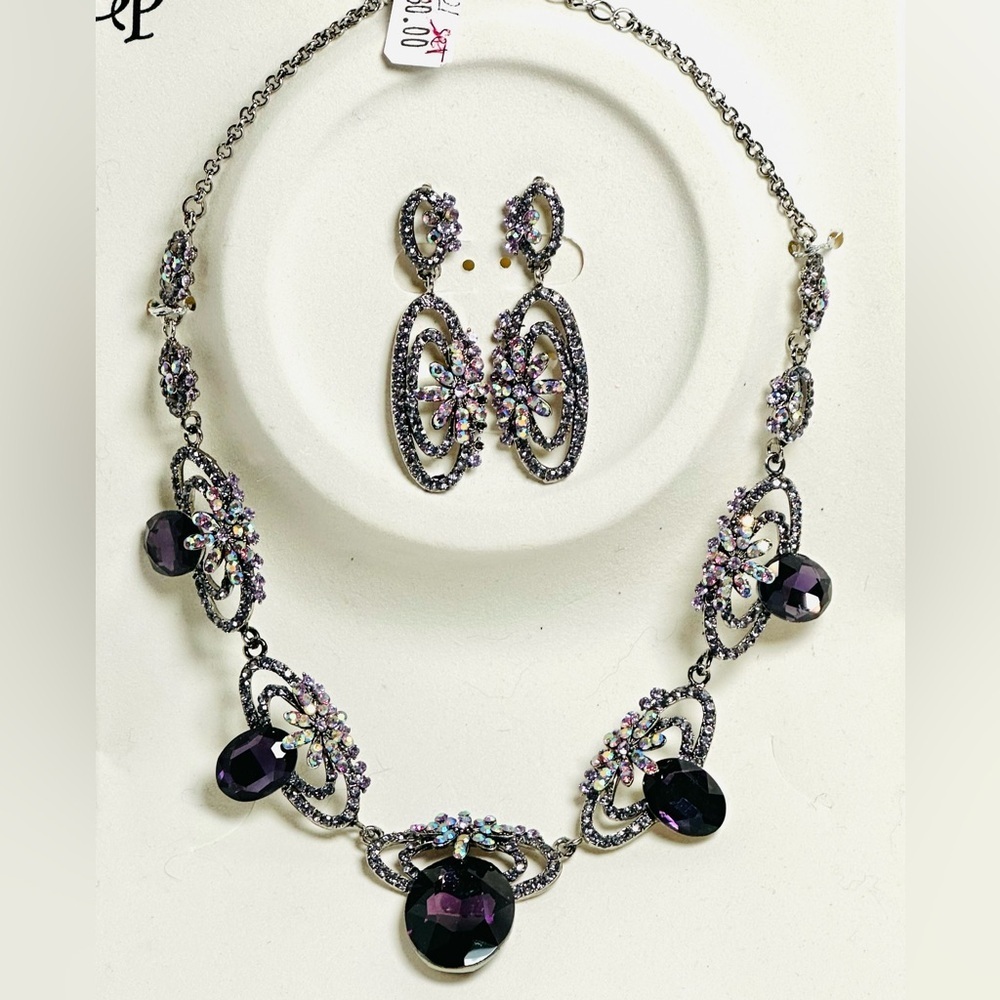 SP SOPHIA COLLECTION Purple and Silver Necklace Set pierced earrings new 2010 - Picture 5 of 13